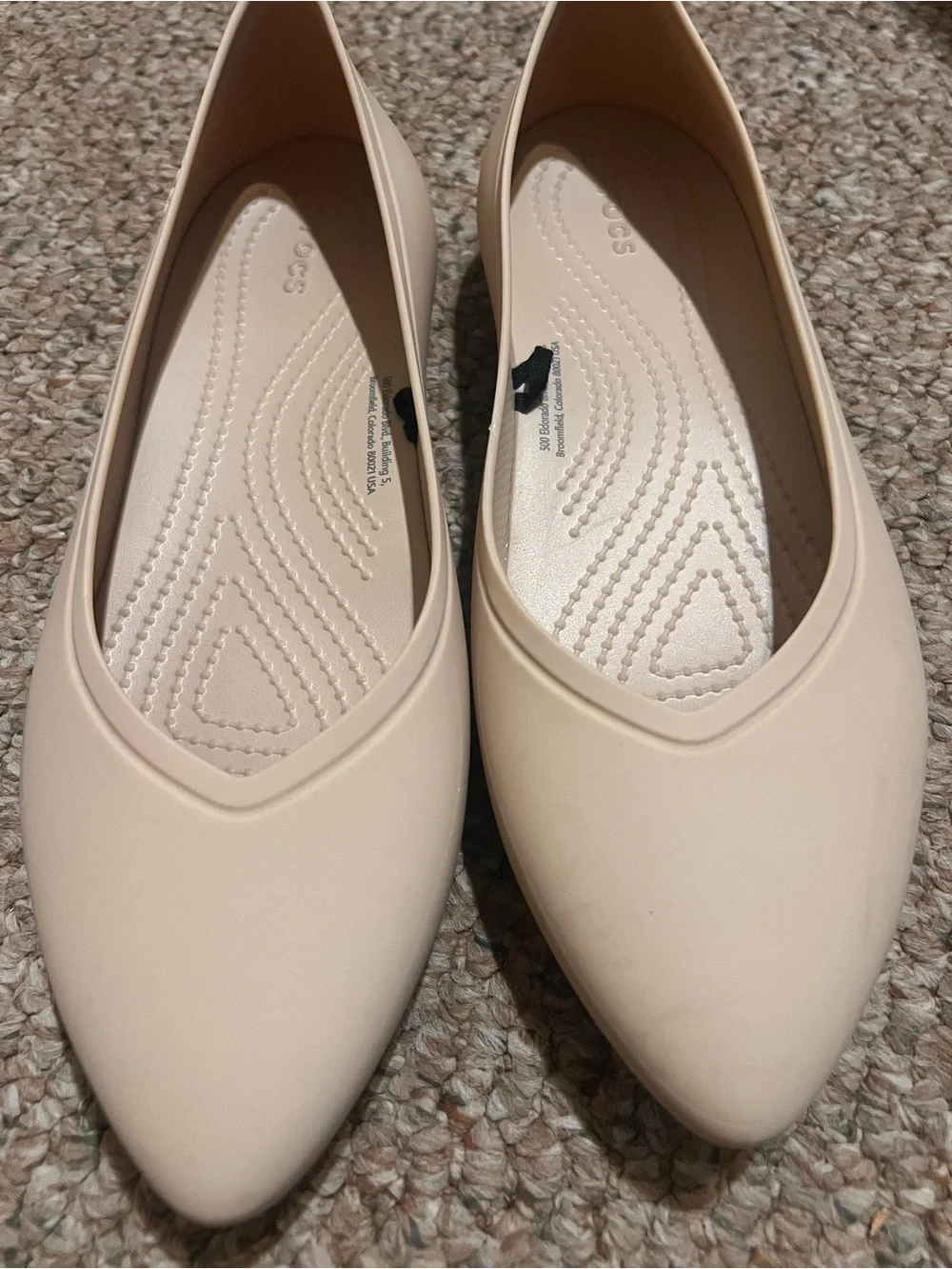 Crocs Brooklyn Pointed Toe Flats Women’s Size 8 Nude Tan Ballet Shoes